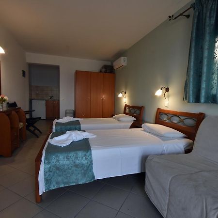 Kiwi Apartments Nea Fokea Luaran gambar