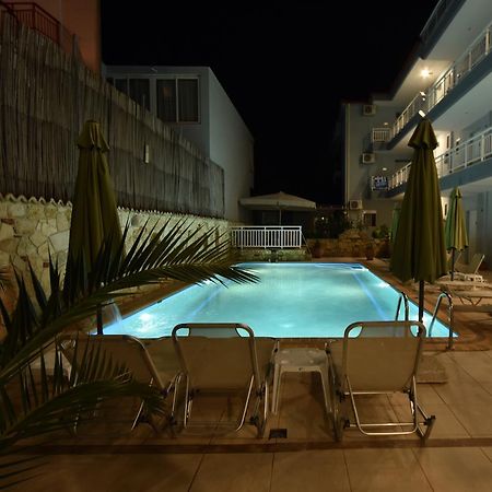 Kiwi Apartments Nea Fokea Luaran gambar