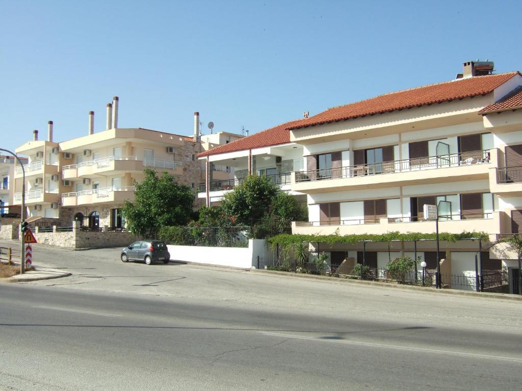 Kiwi Apartments Nea Fokea Luaran gambar