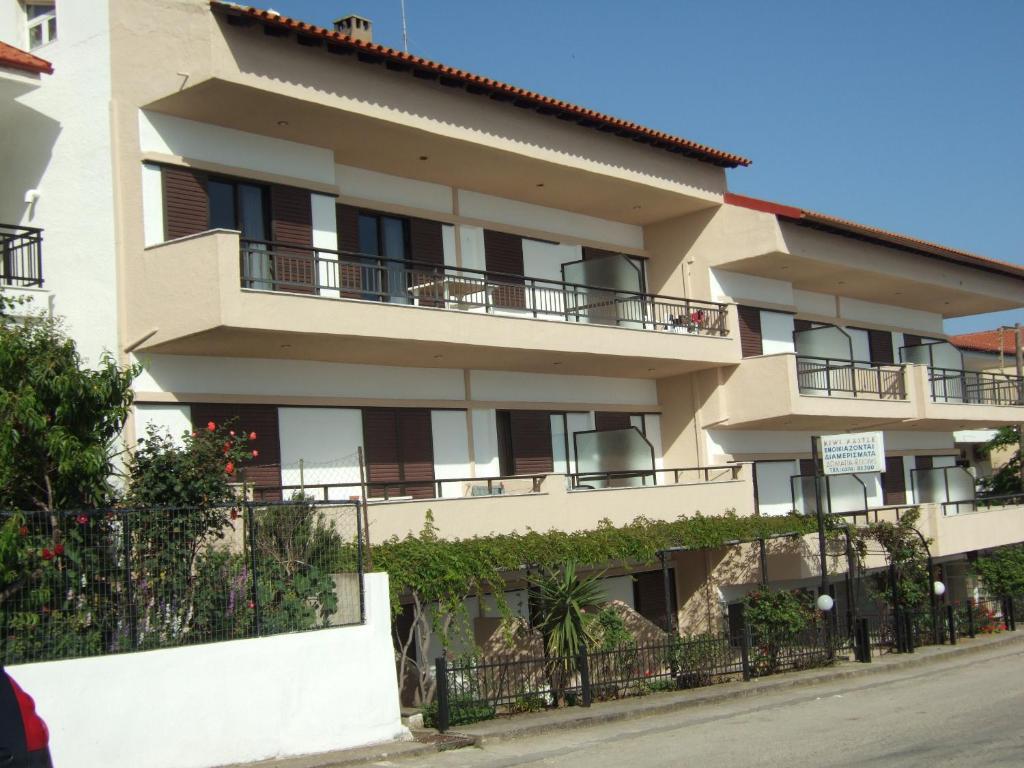 Kiwi Apartments Nea Fokea Luaran gambar