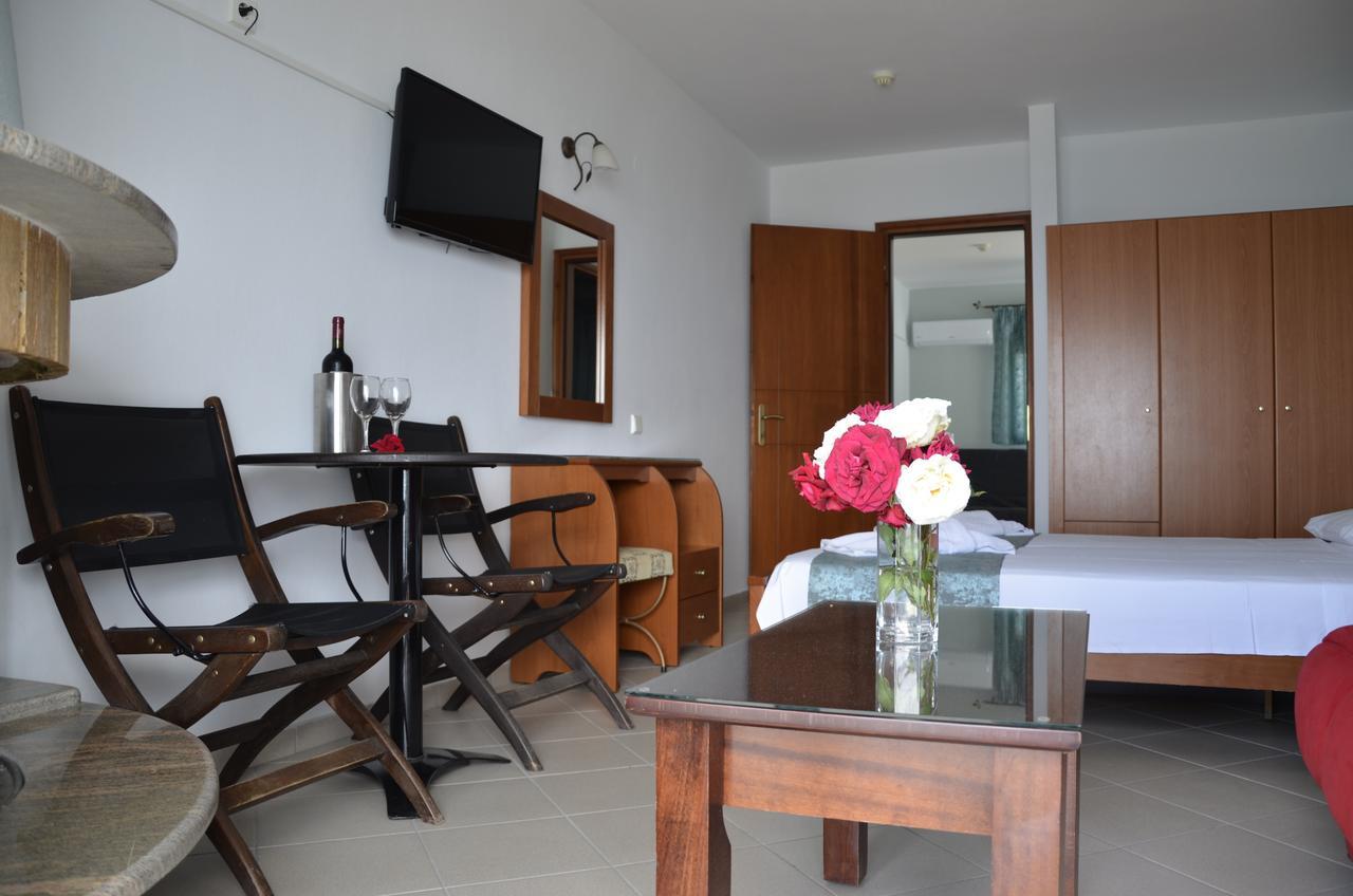 Kiwi Apartments Nea Fokea Luaran gambar