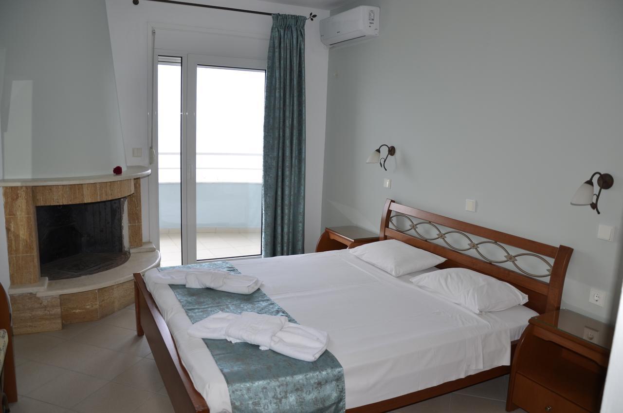 Kiwi Apartments Nea Fokea Luaran gambar