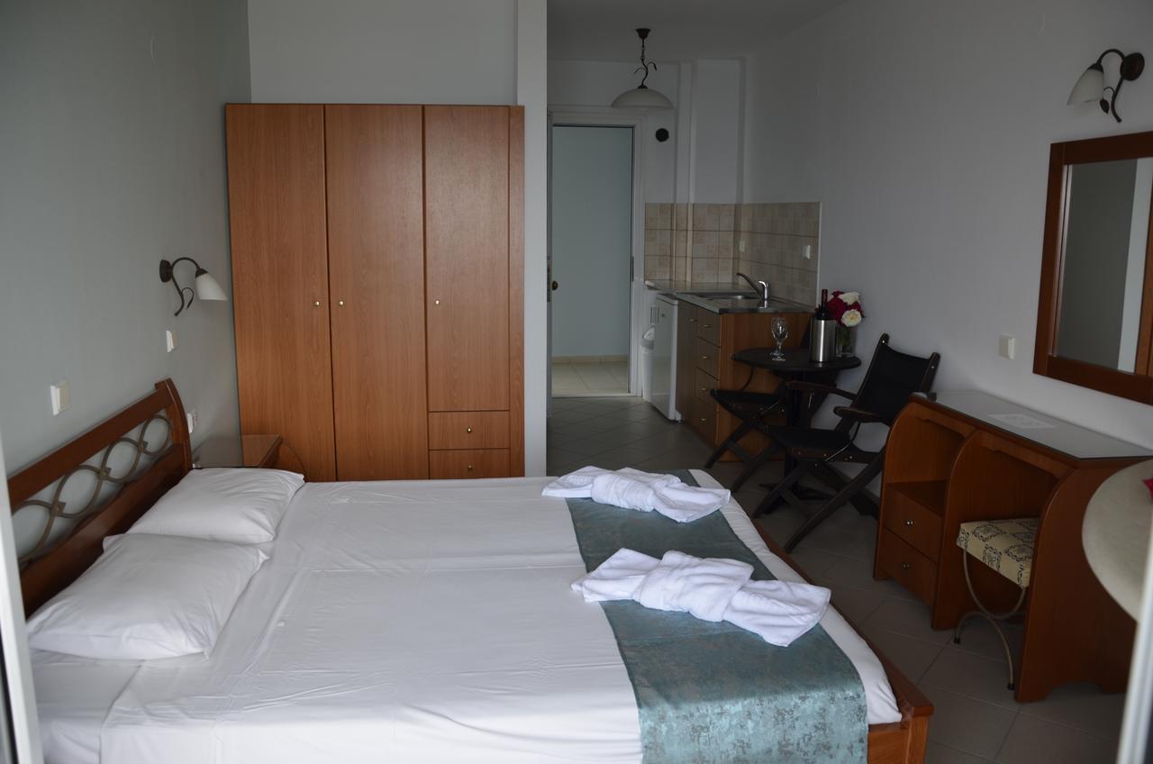 Kiwi Apartments Nea Fokea Luaran gambar