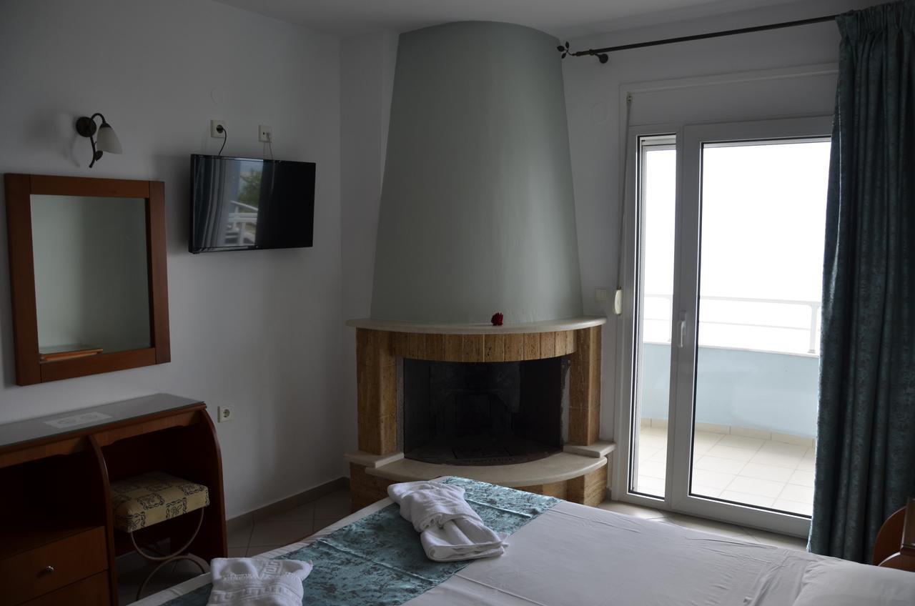Kiwi Apartments Nea Fokea Luaran gambar