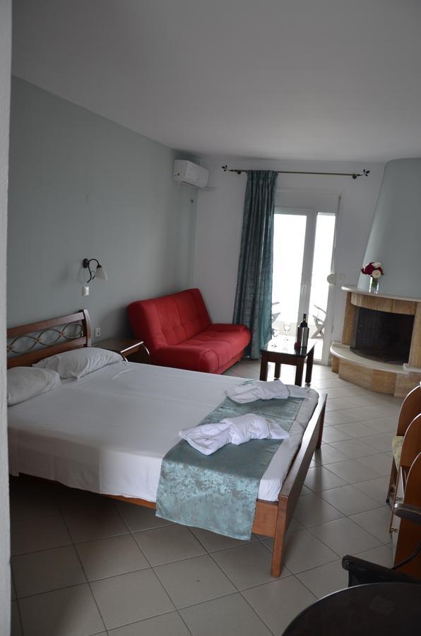 Kiwi Apartments Nea Fokea Luaran gambar